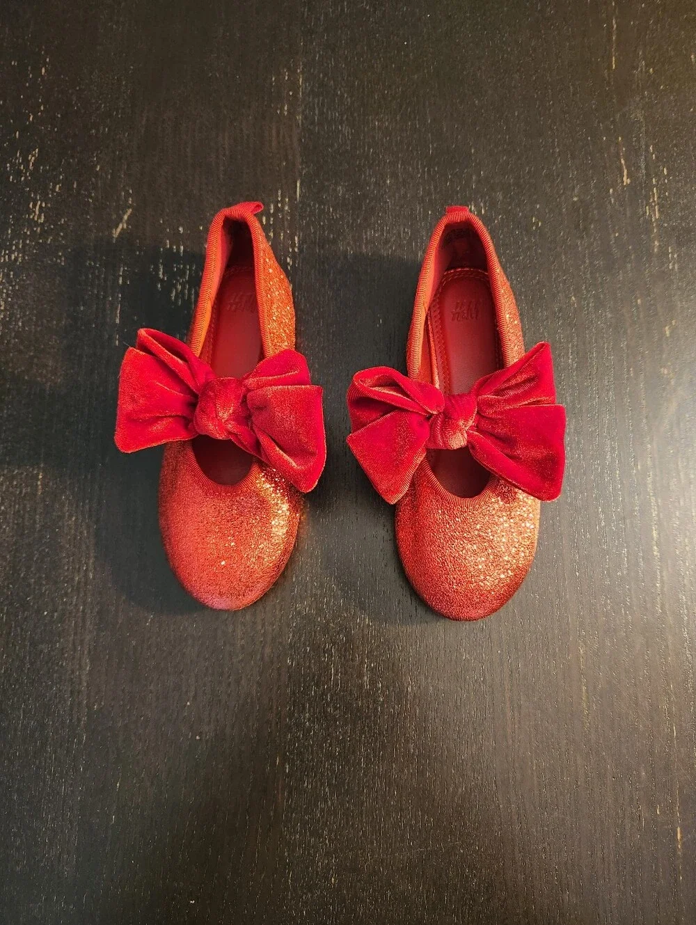 H&M Girls Red Glitter Bow Flats - Kids Shoes. Excellent Condition